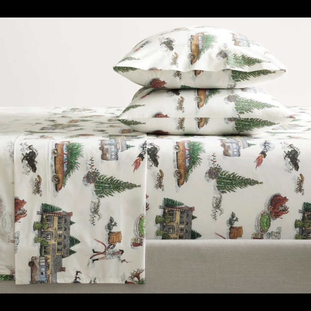 Pottery Barn National Lampoons Bedding Set King Size- White and Green